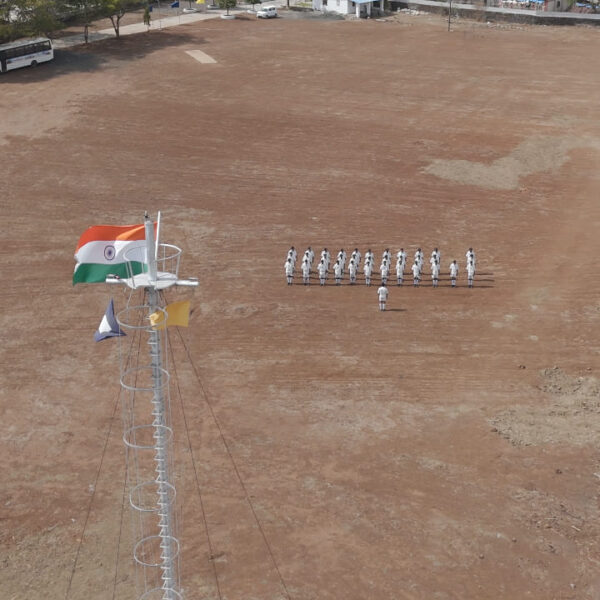 25 b 600x600